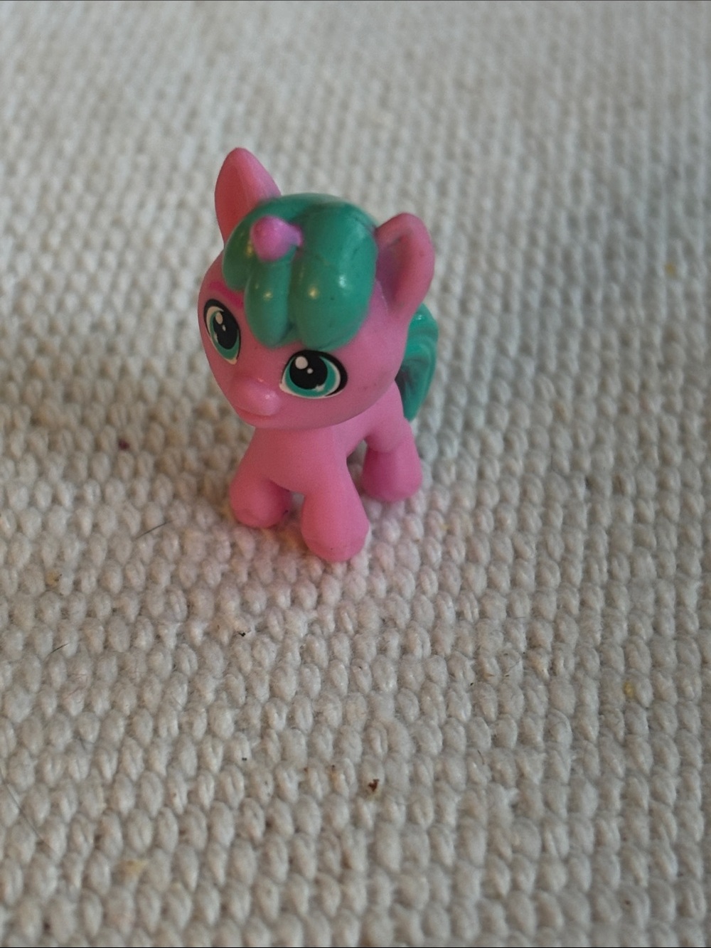 Watermelon Shimmer mini figure from the My Little Pony G5 Wiki Mini World Magic